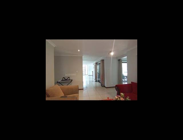 6 BEDROOM HOUSE FOR SALE IN MIDSTREAM ESTATE